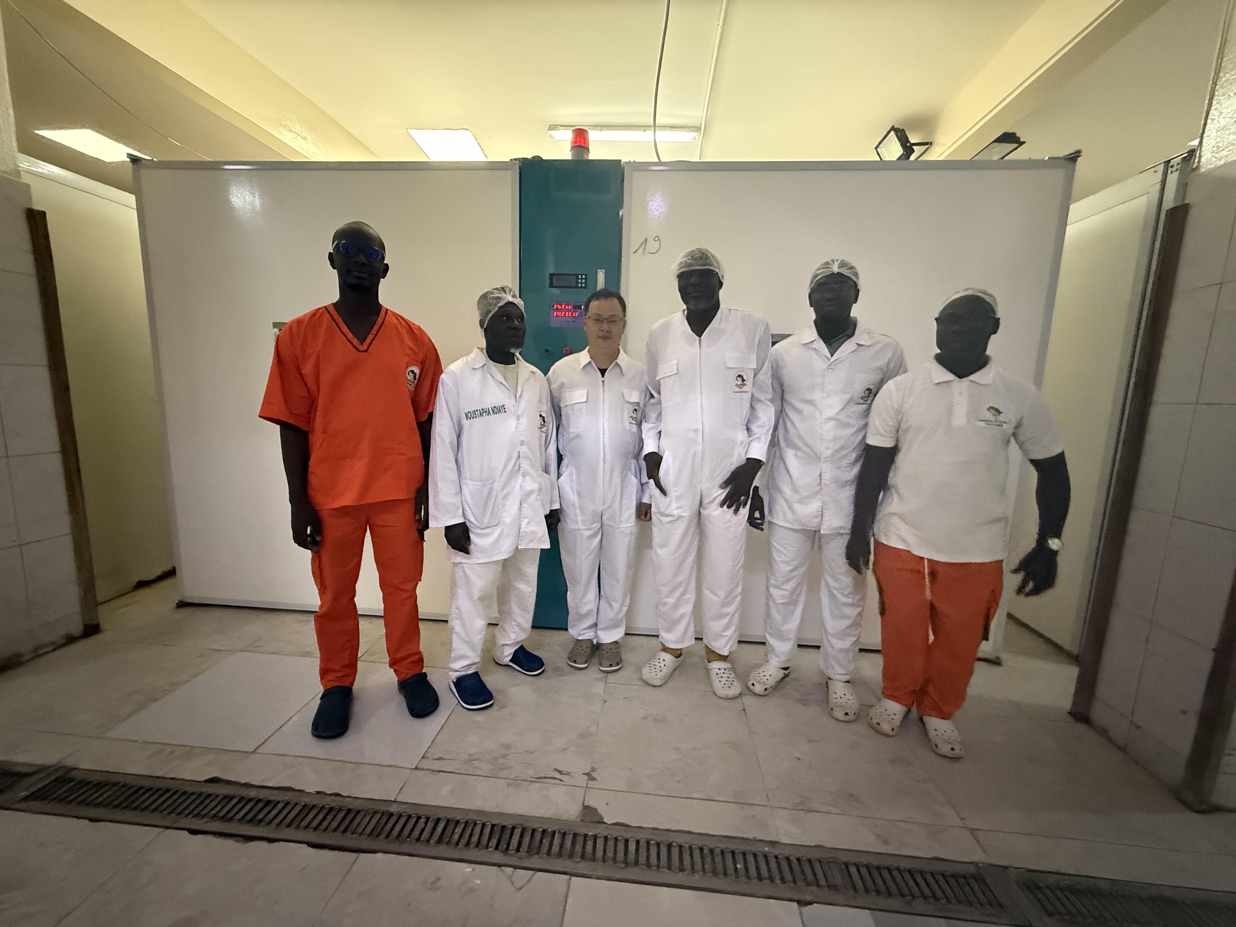 Blog perusahaan terbaru tentang Inkubator Satu Tahap Kapasitas 57,600 Telur yang Paling Murah untuk Perusahaan Perikanan Perikanan