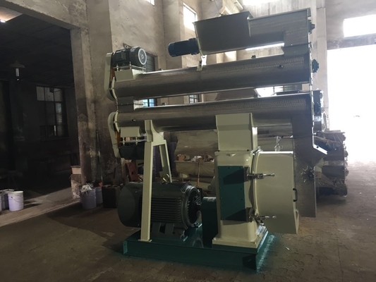 Beli Serbuk Gergaji Cincin Kayu Die Pellet Mill Mesin Pakan Unggas Ayam 110kw 18th online manufacture